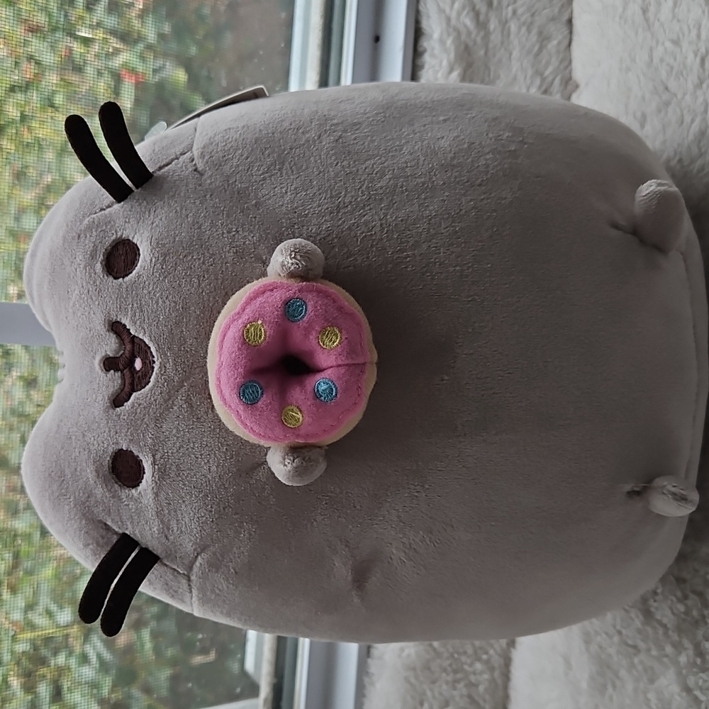 Pusheen Donut Plushie Gund EUC with tags attached